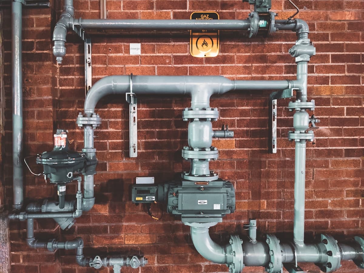 5 Warning Signs Your Pipes Need Immediate Attention